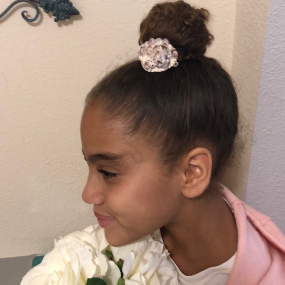 Shells/hair clip - Picture 3 of 3